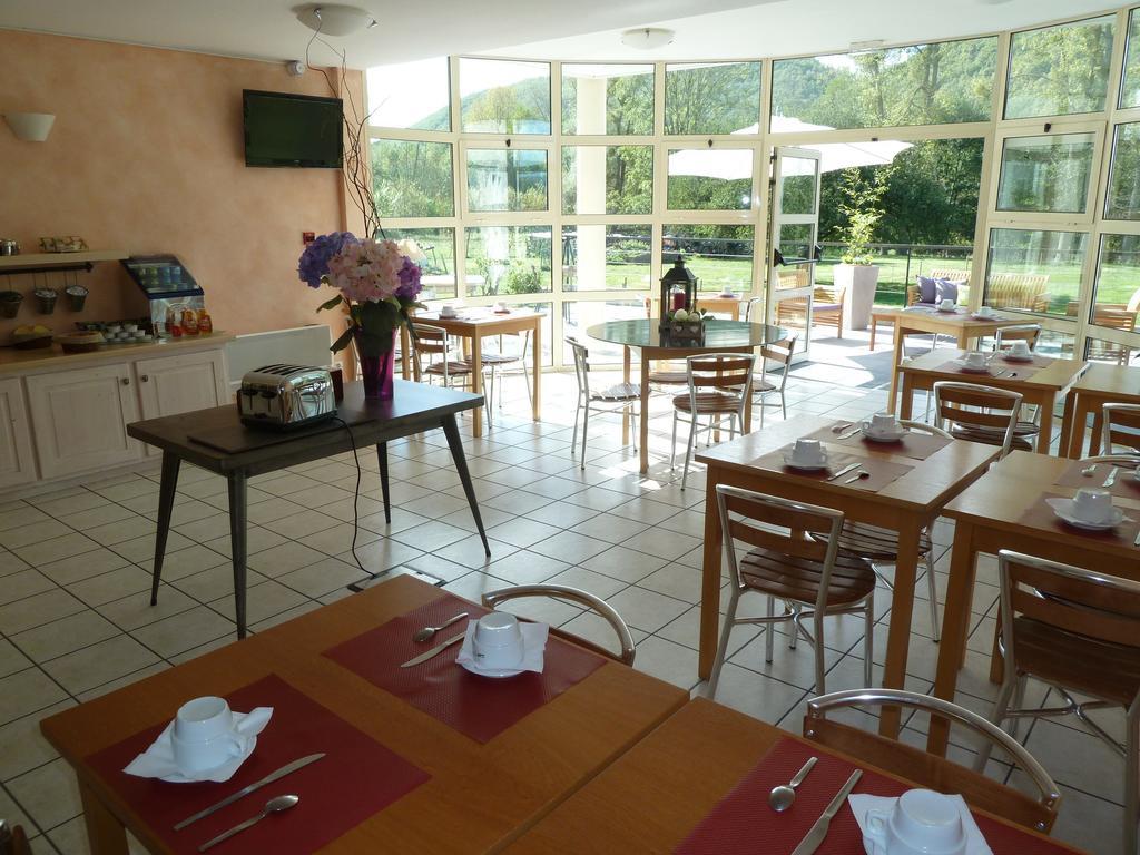 Hotel La Colombiere Cantal Massiac Esterno foto